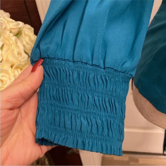 Diane Von Furstenberg silk Teal Ruffle Collar Wrap Top, US2 - Picture 3 of 7